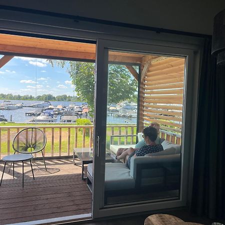 Camping Kleine Belterwijde, Wiede Lodge Met Uitzicht Over Het Water エクステリア 写真
