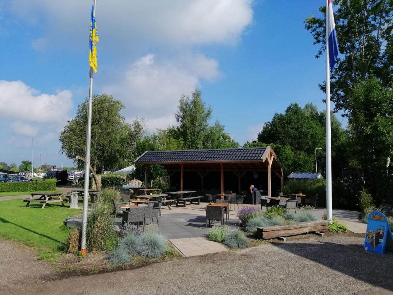 Camping Kleine Belterwijde, Wiede Lodge Met Uitzicht Over Het Water エクステリア 写真